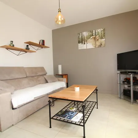 Au Bord Du A Apartment *